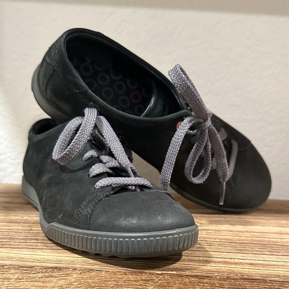 Ecco Black Casual Lace-Up Sneakers
